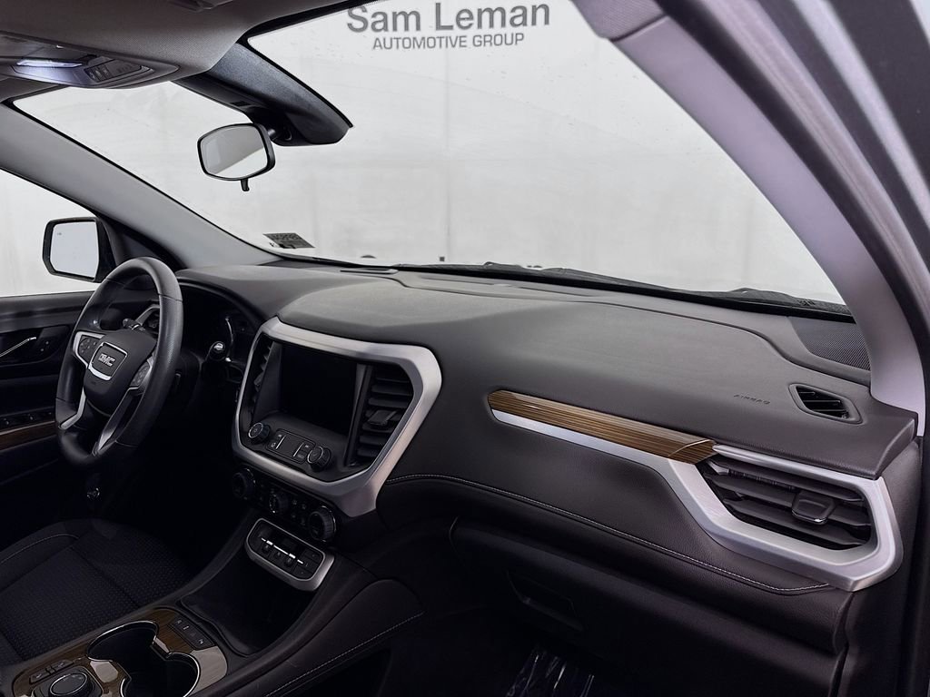 Used 2023 GMC Acadia SLE w/ Driver Convenience Package image 32