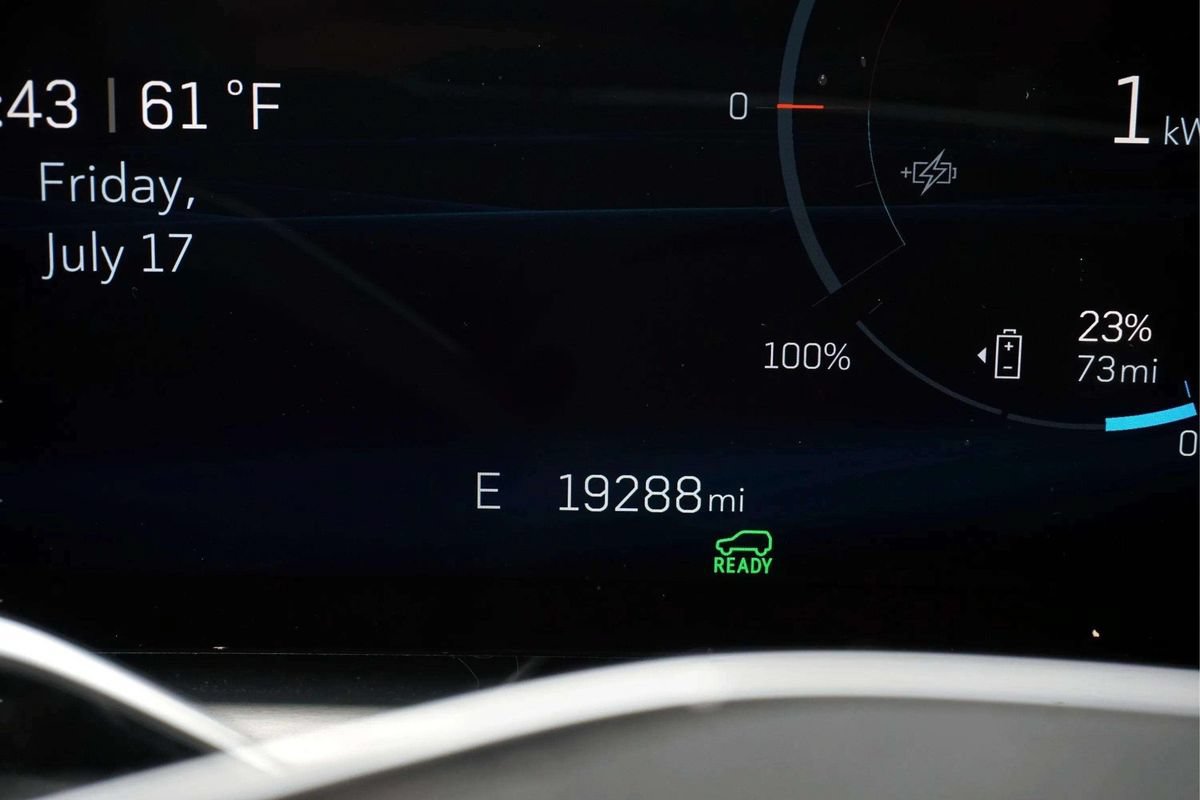 Used 2024 Cadillac Lyriq Luxury RWD image 31