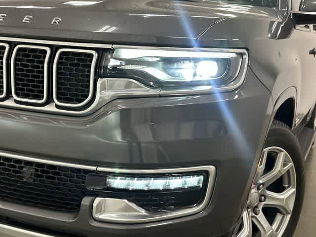 Used 2022 Jeep Wagoneer Series II AWD/4WD image 32