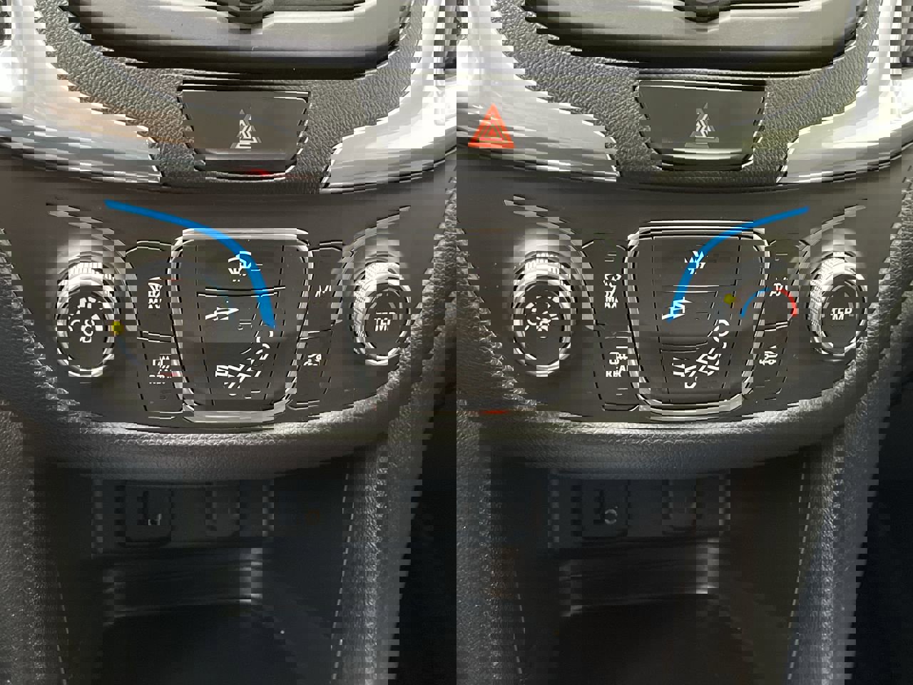 Used 2018 Chevrolet Equinox LT image 19