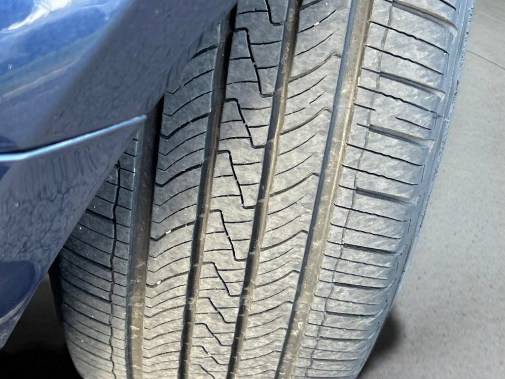 Certified 2019 Toyota Avalon XLE FWD image 26