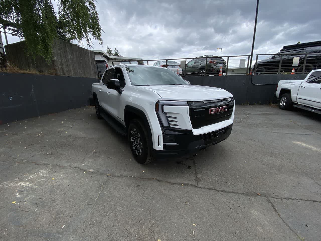 Used 2026 GMC Sierra EV Elevation w/ Premium Package AWD/4WD image 8
