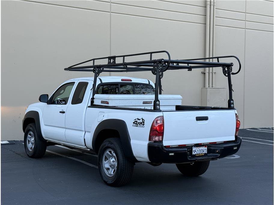Used 2013 Toyota Tacoma 4x4 Access Cab w/ Convenience Pkg image 4
