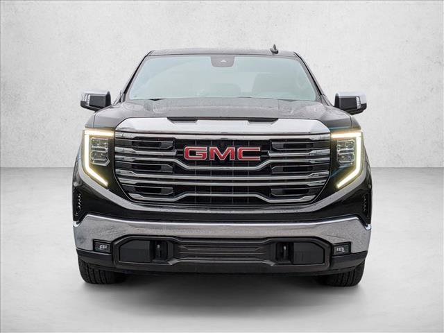 Used 2025 GMC Sierra 1500 SLT image 2