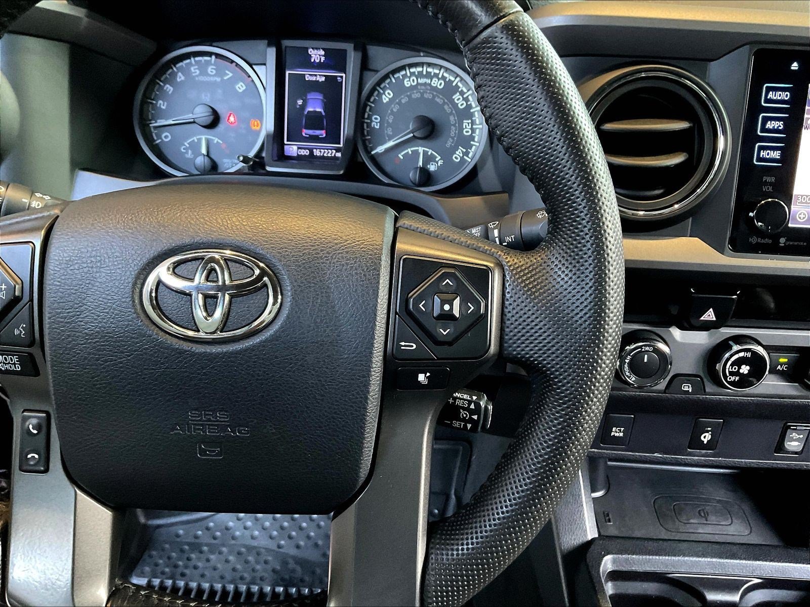 Used 2017 Toyota Tacoma TRD Off-Road w/ Tow Package (A/T) AWD/4WD image 13
