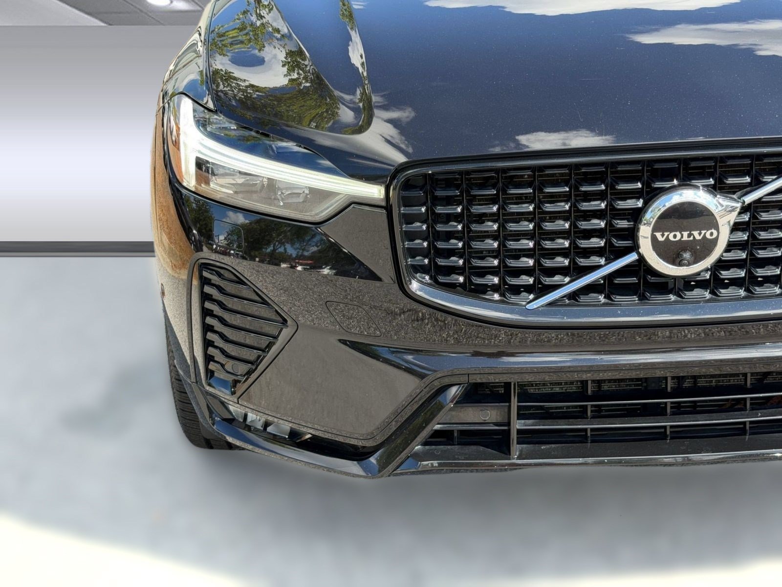 Used 2023 Volvo XC60 B5 Plus w/ Climate Package AWD/4WD image 12