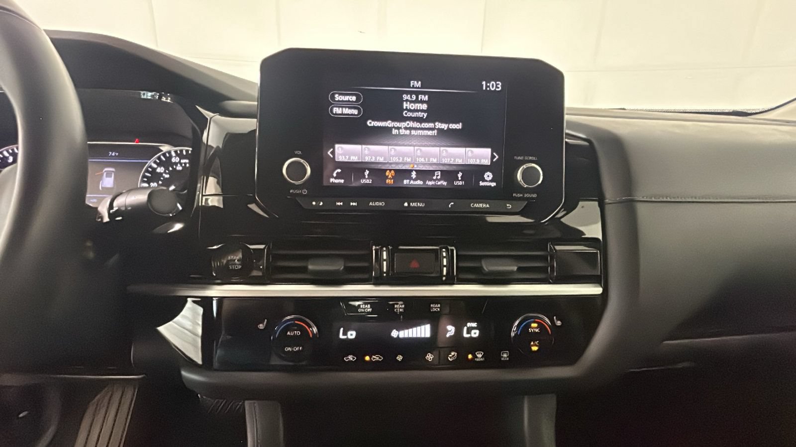 Used 2025 Nissan Pathfinder SV AWD/4WD image 27