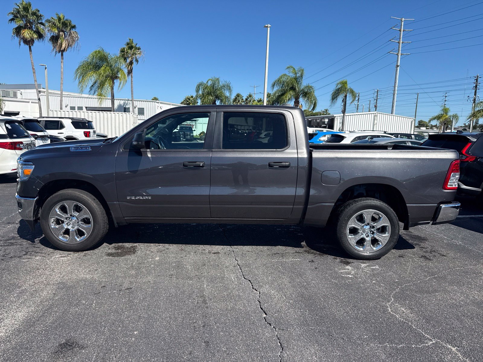 Used 2023 RAM 1500 Big Horn AWD/4WD image 4