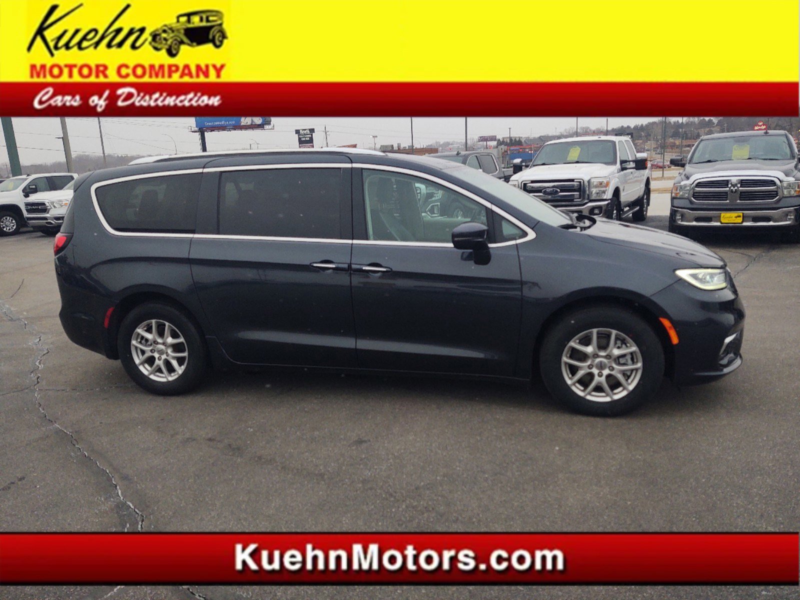 Used 2021 Chrysler Pacifica Touring-L