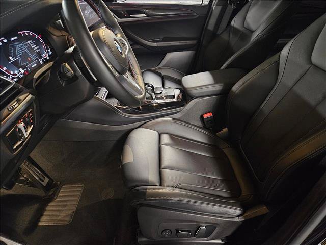 Certified 2024 BMW X4 M40i w/ Premium Package AWD/4WD image 17