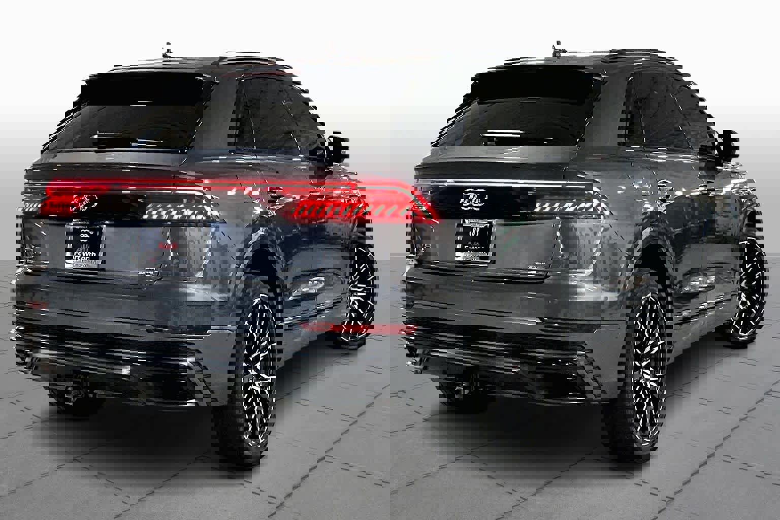 Used 2020 Audi Q8 Prestige w/ Prestige Package image 14