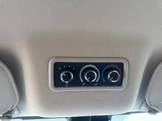 Used 2025 Chevrolet Express 3500 LT w/ LT Preferred Equipment Group RWD image 27