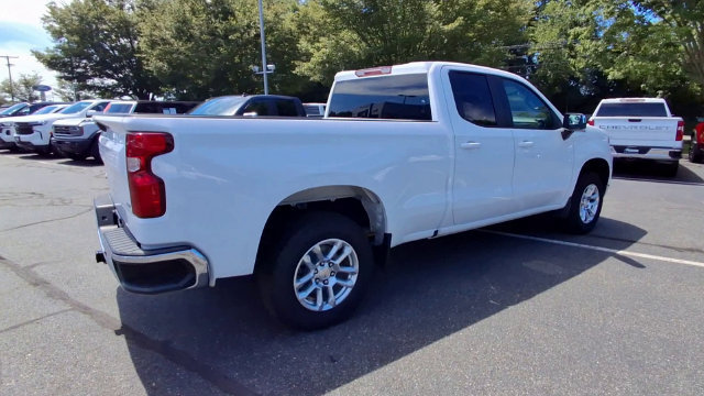 Used 2023 Chevrolet Silverado 1500 LT w/ Z71 Off-Road Package AWD/4WD image 8