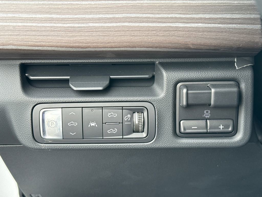 New 2025 GMC Sierra EV Denali image 21