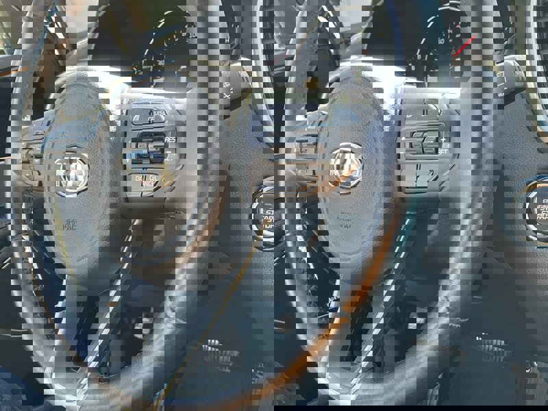 Used 2017 Kia Sorento SX image 24