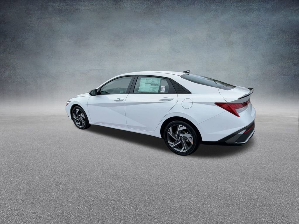 New 2025 Hyundai Elantra SEL image 15