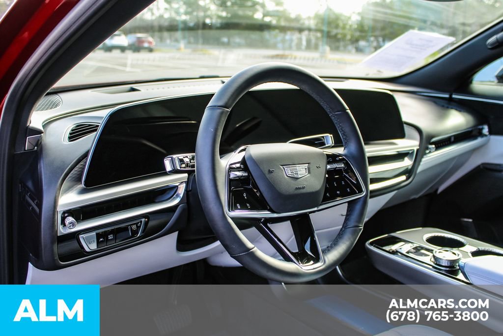 Used 2024 Cadillac Lyriq Sport image 31