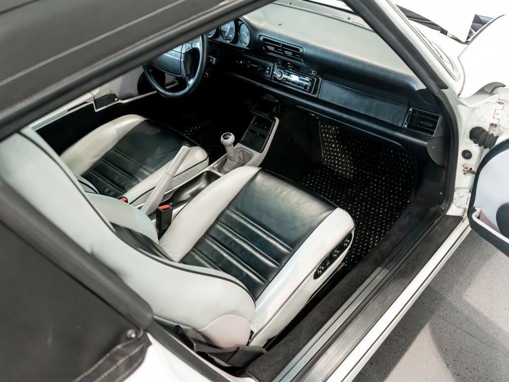 Used 1992 Porsche 911 Cabriolet image 20