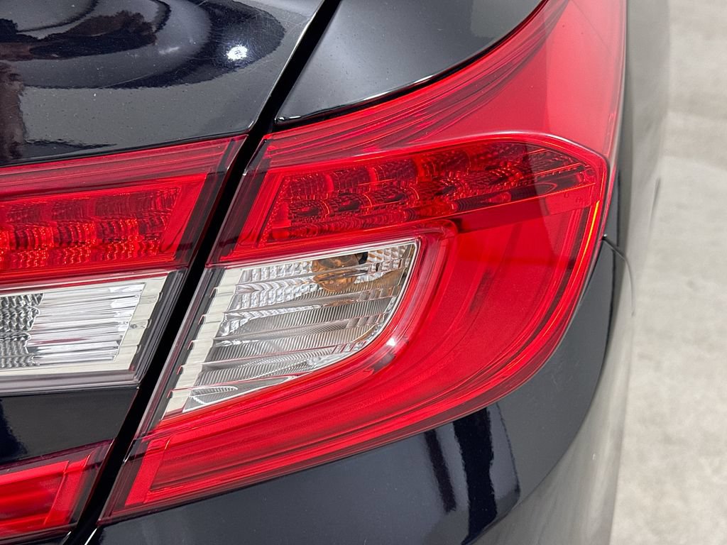 Used 2020 Honda Accord Sport image 29