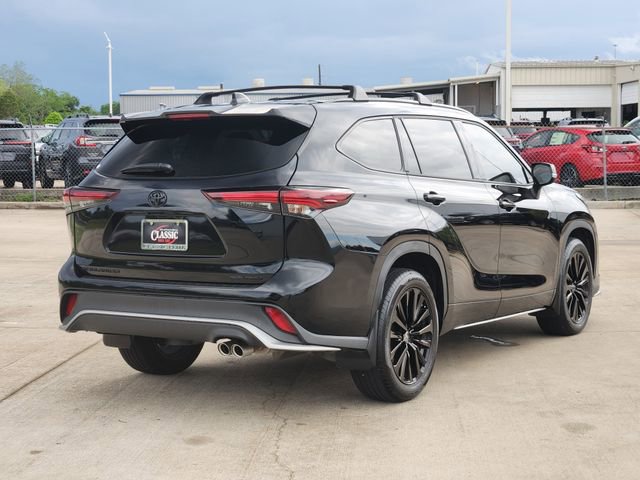 Used 2025 Toyota Highlander XSE AWD/4WD image 7