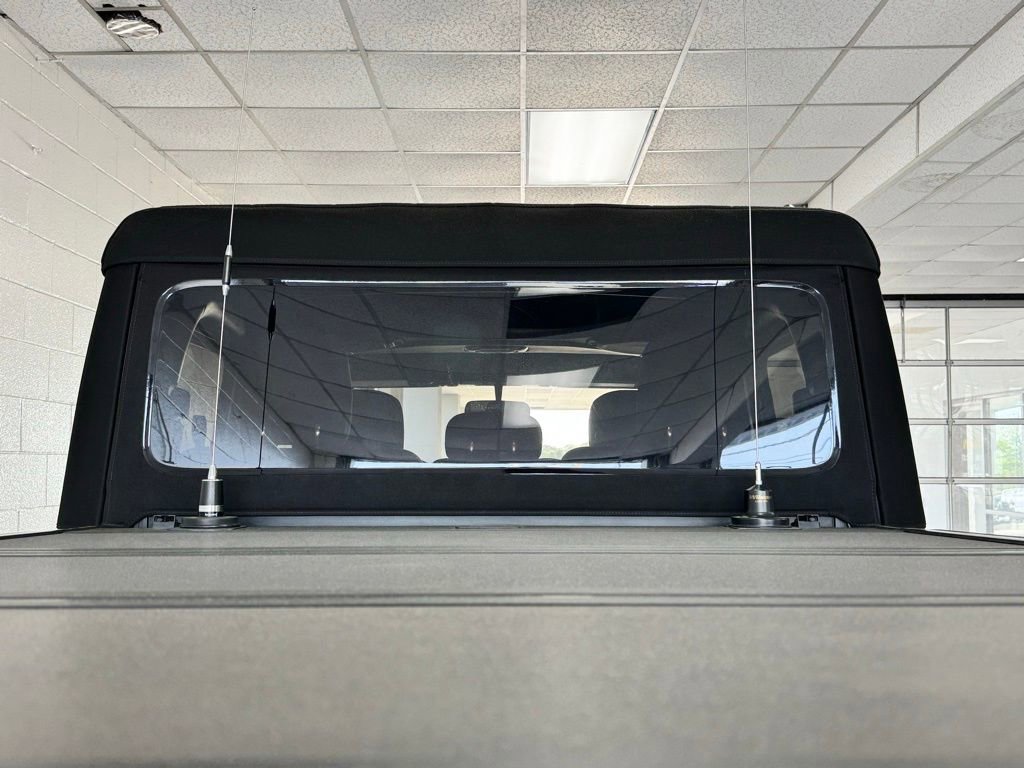 Certified 2023 Jeep Gladiator Willys image 8