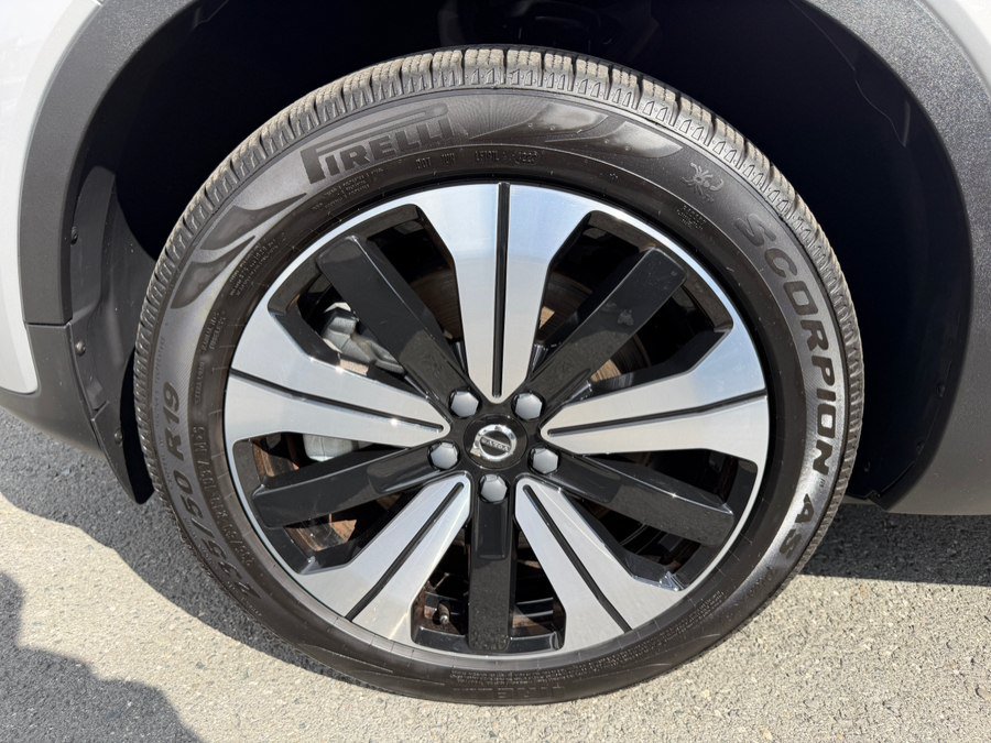 Used 2023 Volvo C40 P8 Recharge Plus w/ Protection Package Premier AWD/4WD image 46