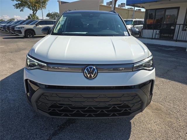 New 2026 Volkswagen Taos SE AWD/4WD image 2