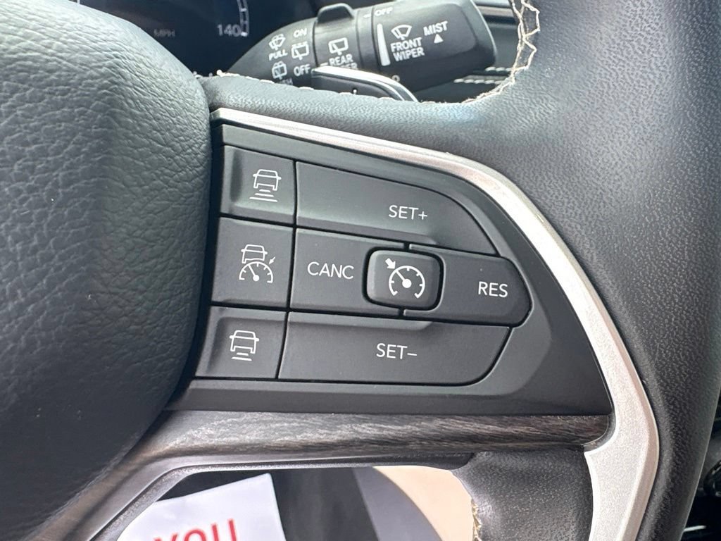 Used 2023 Jeep Grand Cherokee L Limited AWD/4WD image 20