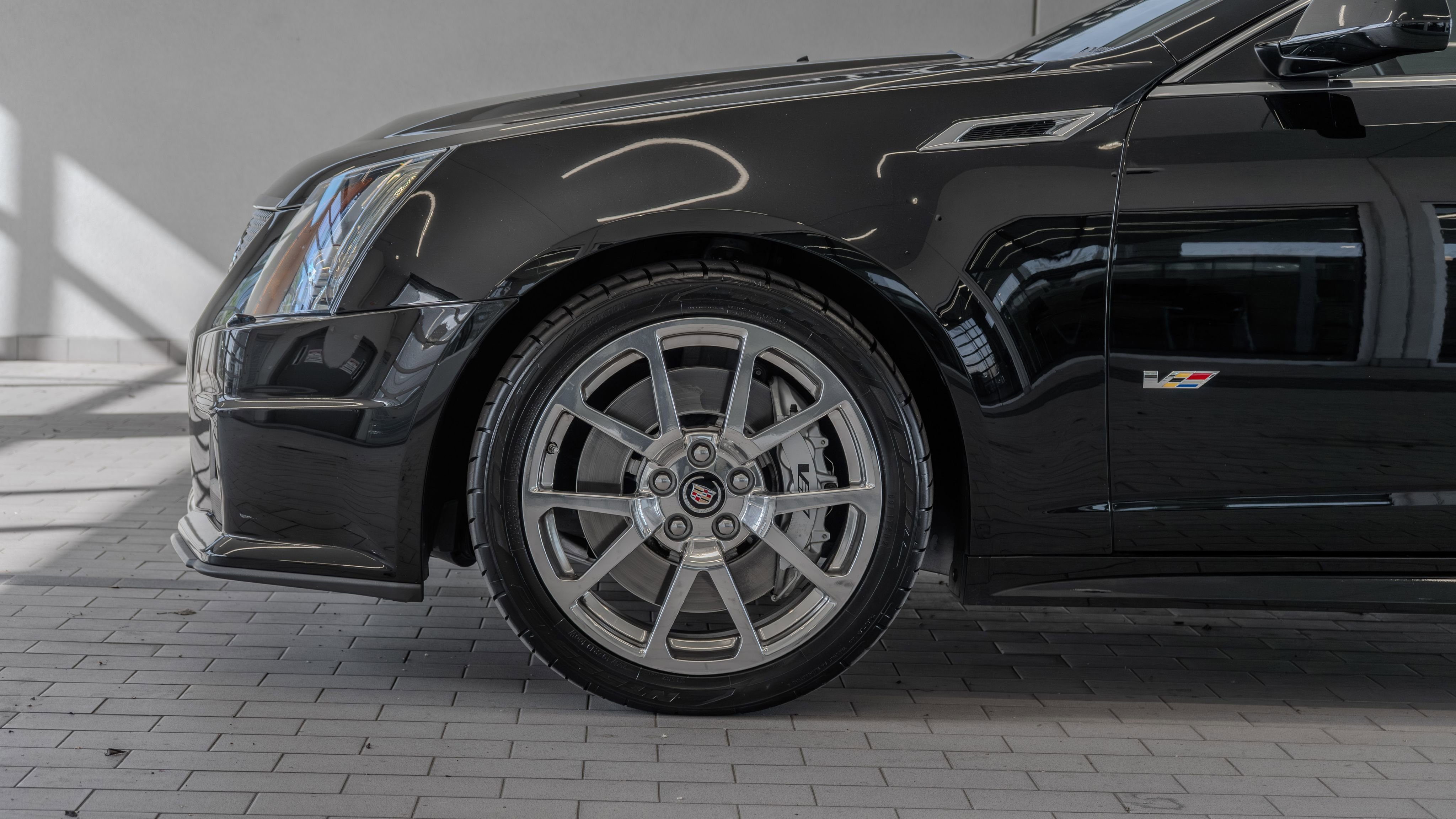 Used 2011 Cadillac CTS V w/ Wood Trim Package image 4