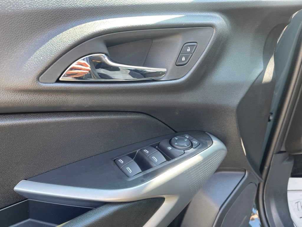 New 2026 Chevrolet Trax LS w/ LS Convenience Package FWD image 13