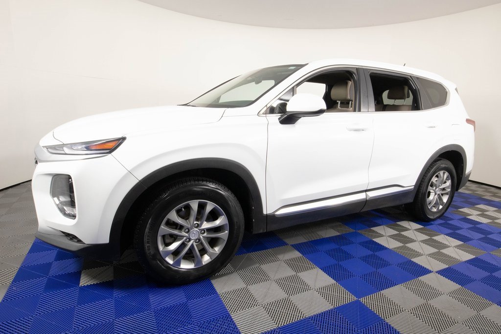 Used 2020 Hyundai Santa Fe SE image 1