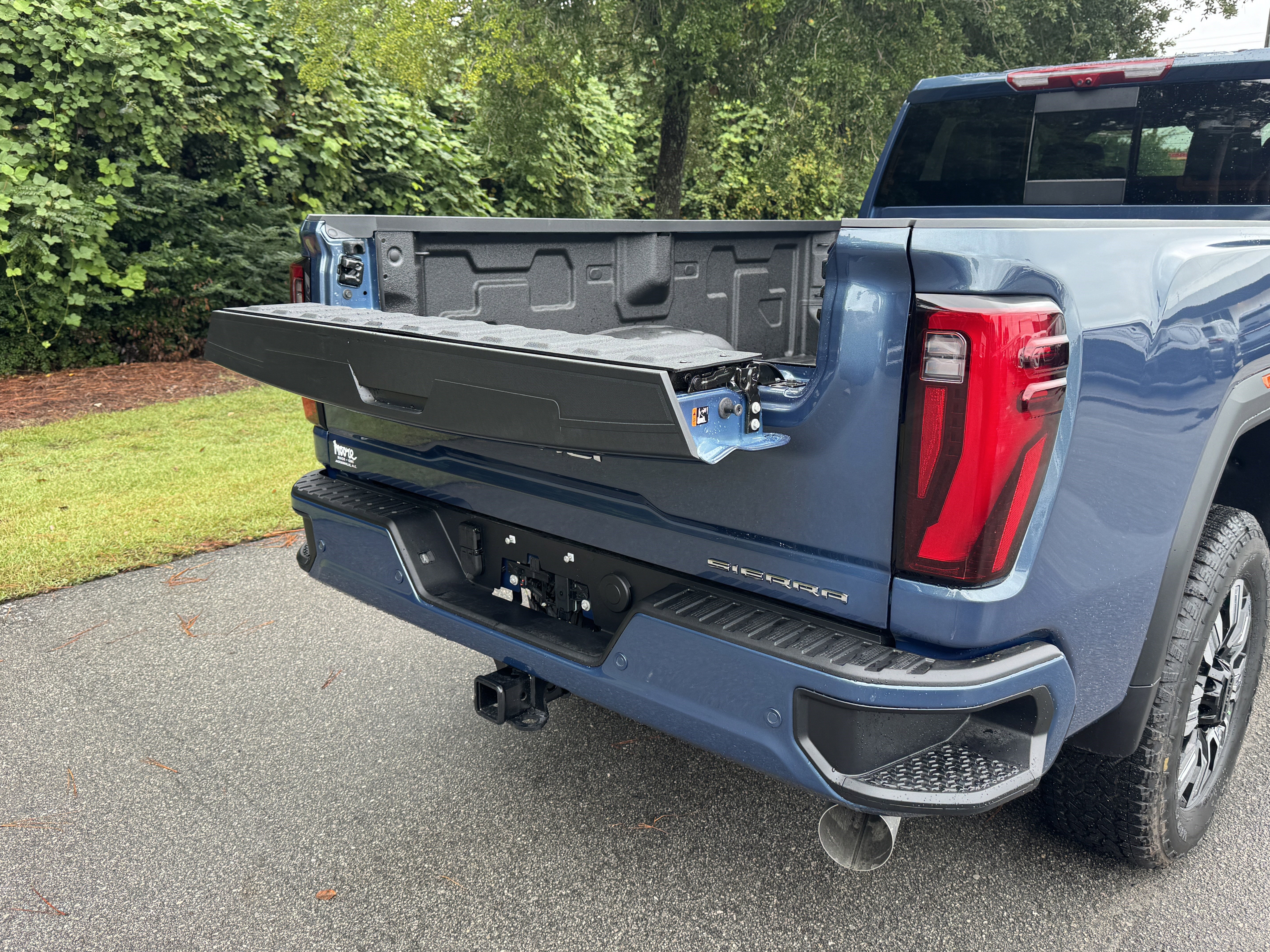 New 2026 GMC Sierra 2500 Denali w/ Denali Reserve Package image 5