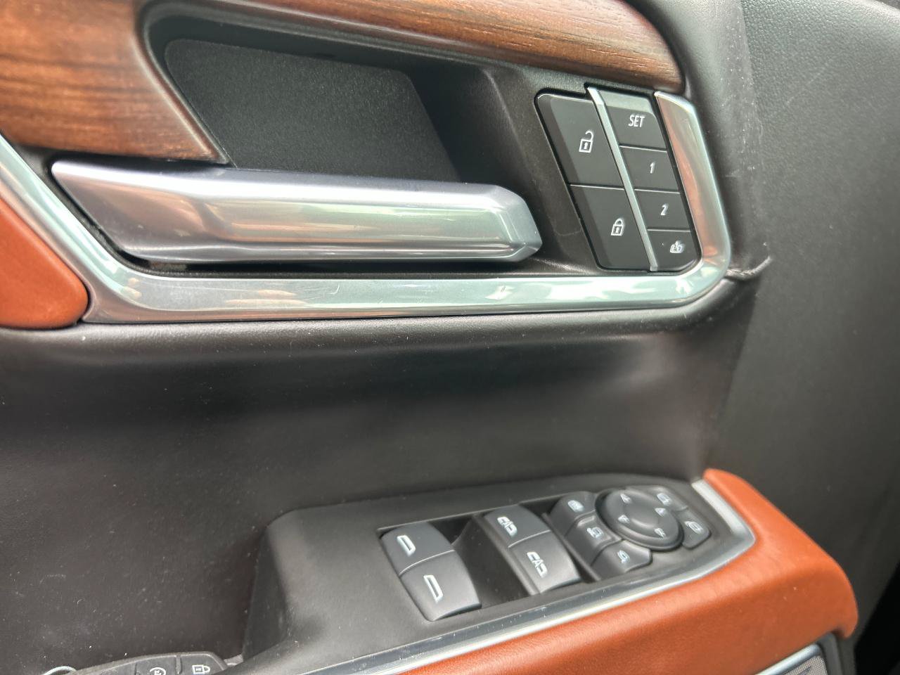 Used 2024 GMC Sierra 2500 Denali Ultimate AWD/4WD image 8