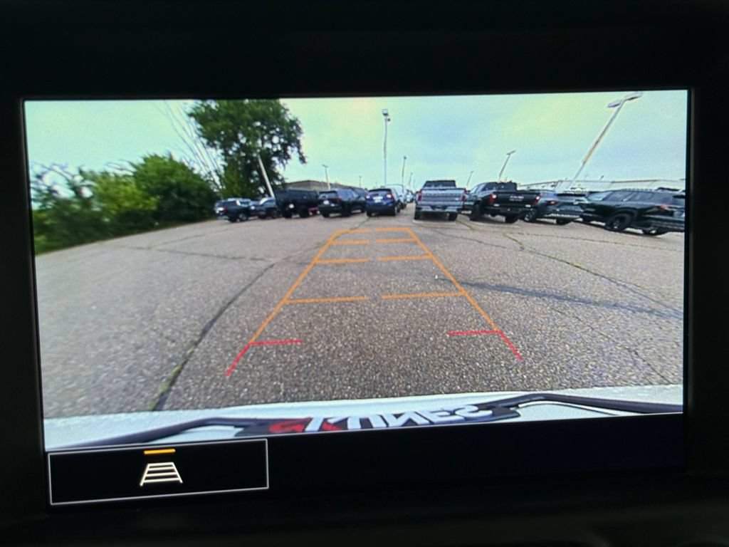 Used 2024 GMC Terrain SLT AWD/4WD image 27