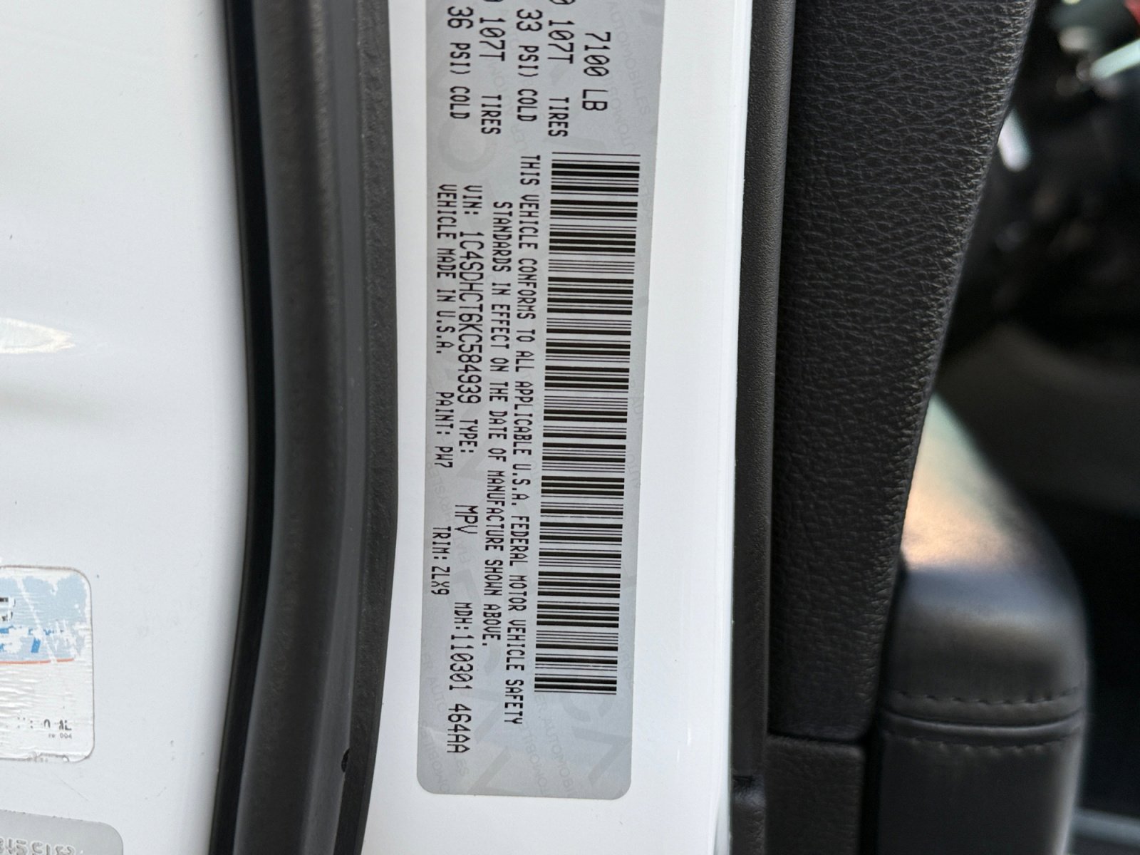 Certified 2019 Dodge Durango R/T w/ Technology Group image 34