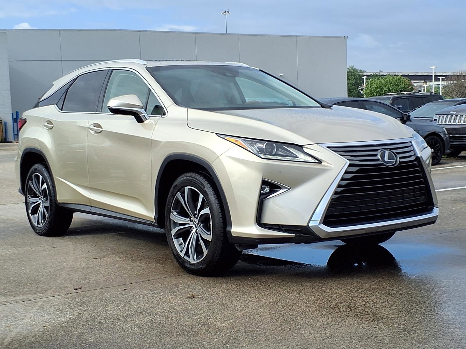 Used 2019 Lexus RX 350 FWD w/ Navigation Package image 2