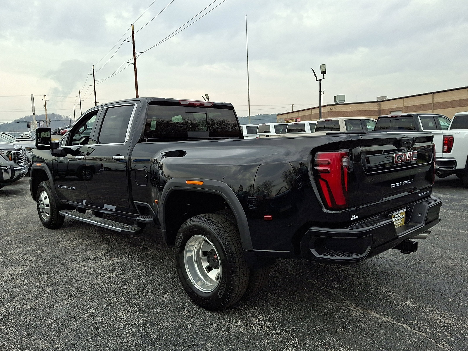 New 2026 GMC Sierra 3500 Denali w/ Denali Reserve Package image 6