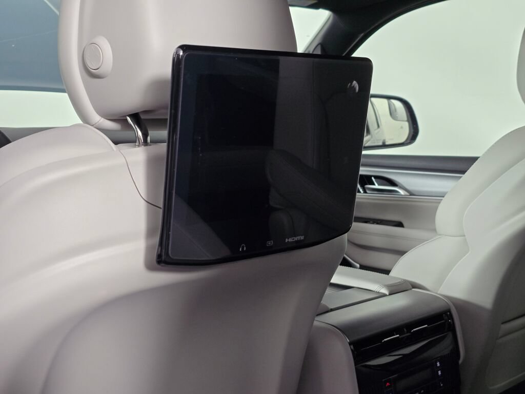 New 2026 Jeep Grand Wagoneer L Limited w/ Rear Seat Video Group I AWD/4WD image 33