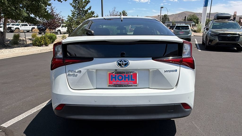 Used 2019 Toyota Prius LE AWD/4WD image 4
