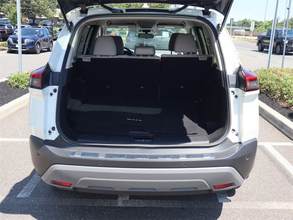 Certified 2023 Nissan Rogue SV image 29
