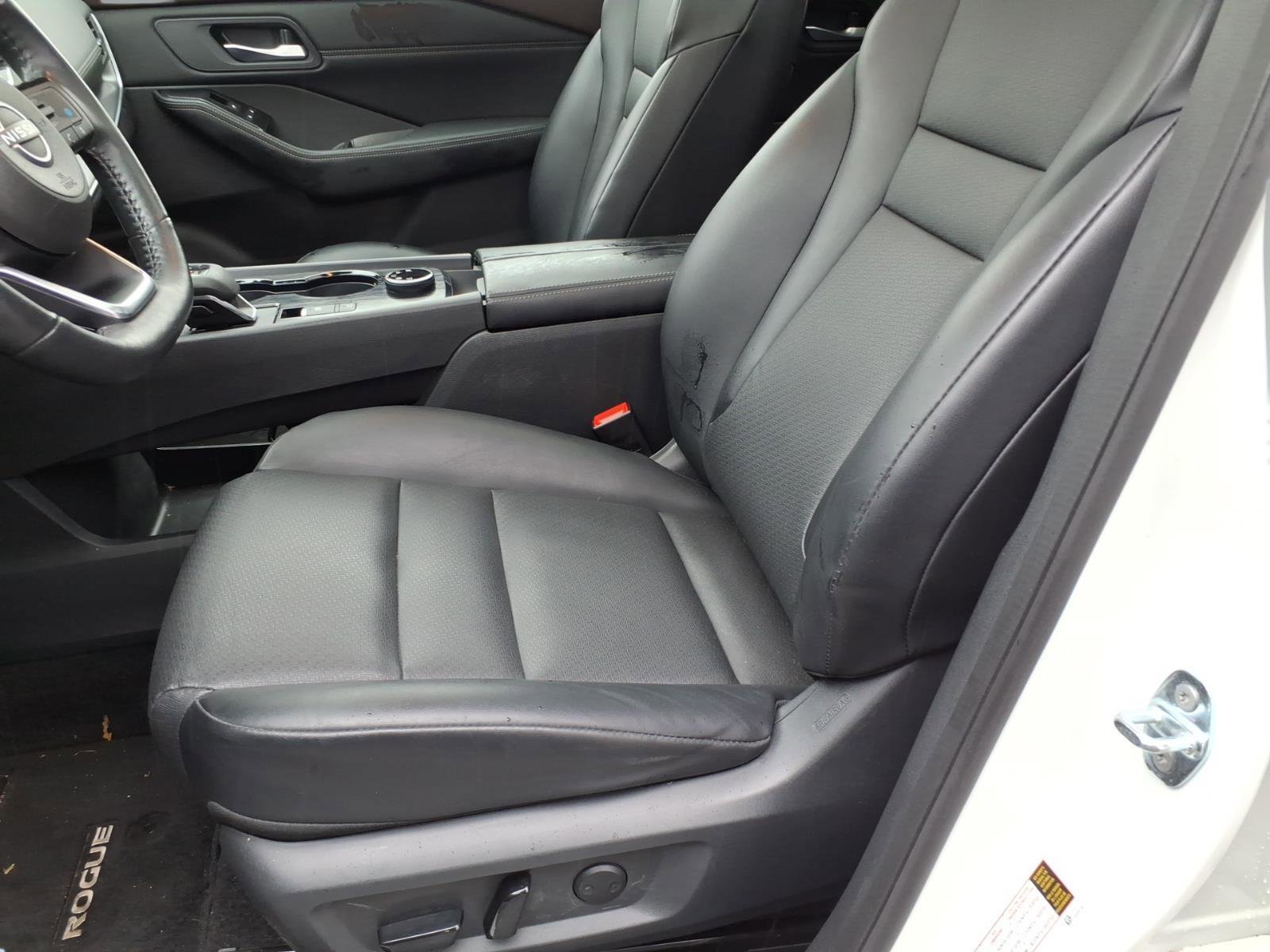 Used 2023 Nissan Rogue SV w/ SV Premium B Package image 10