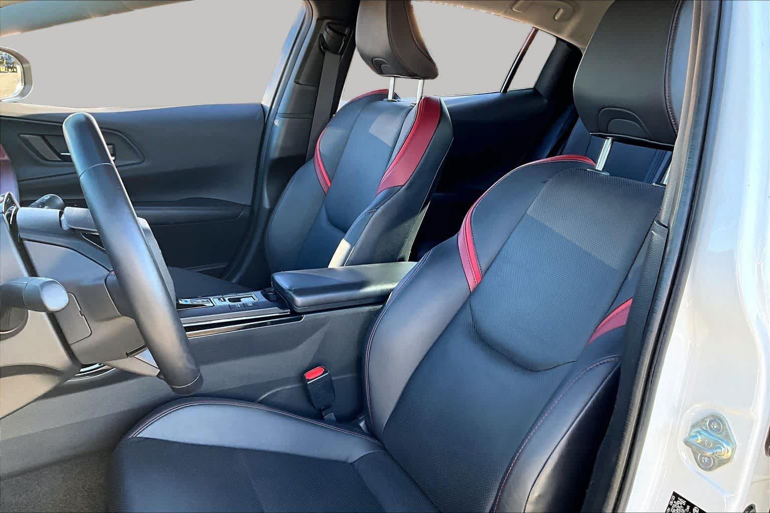Used 2023 Toyota Prius Prime Premium FWD image 7