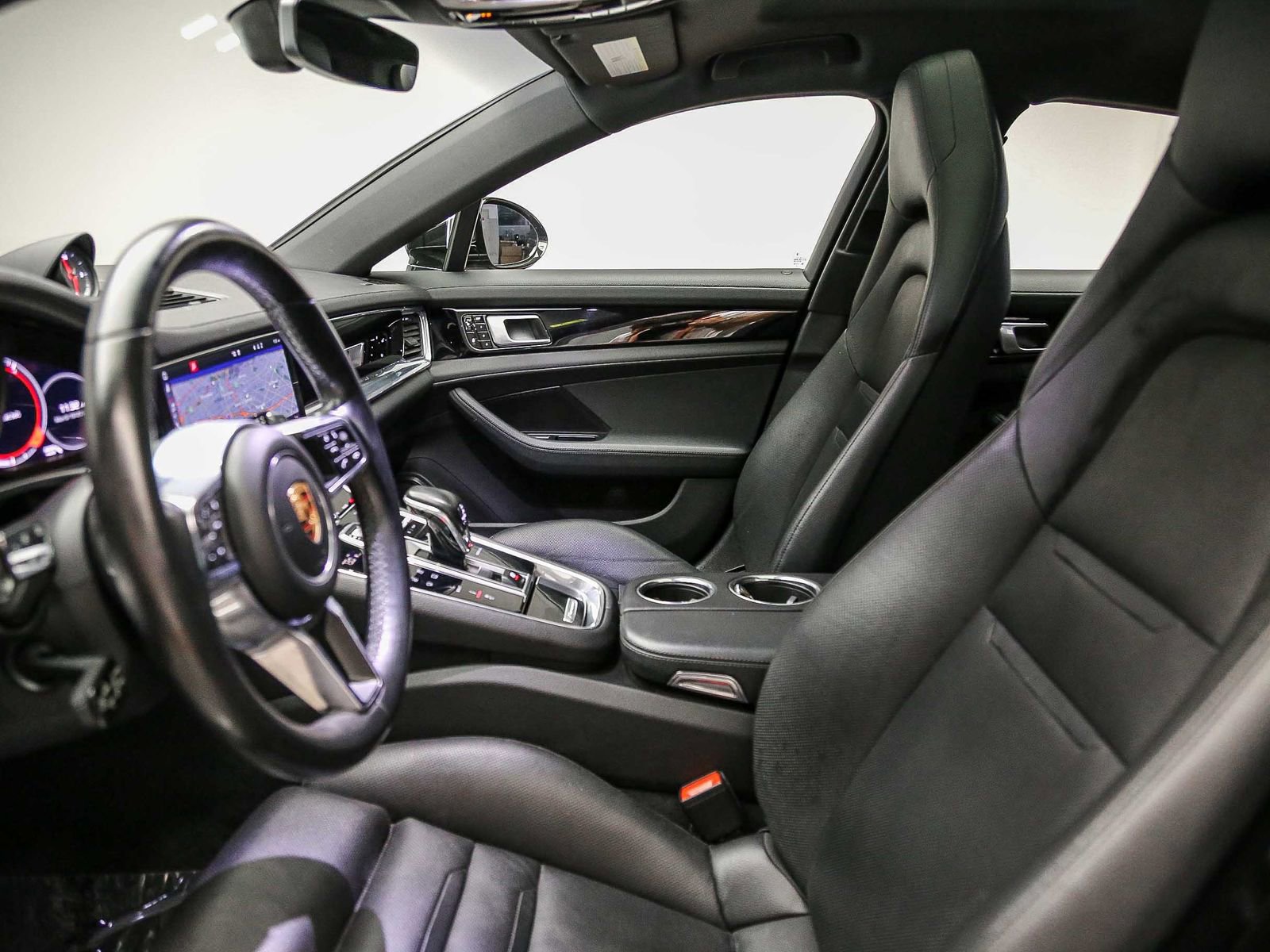 Certified 2018 Porsche Panamera RWD image 23