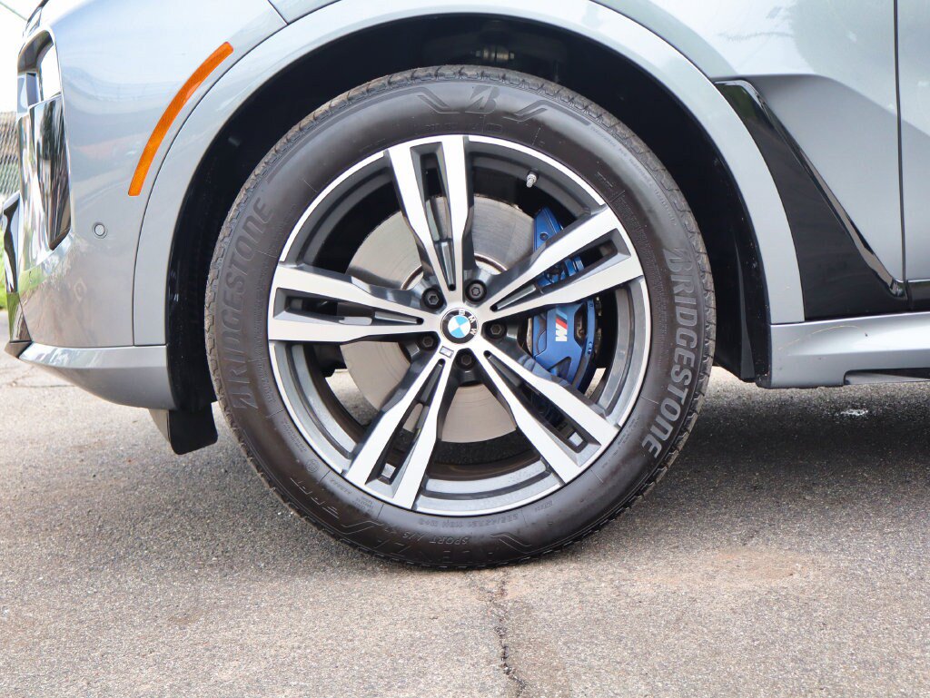 Used 2025 BMW X7 xDrive40i w/ M Sport Package AWD/4WD image 69