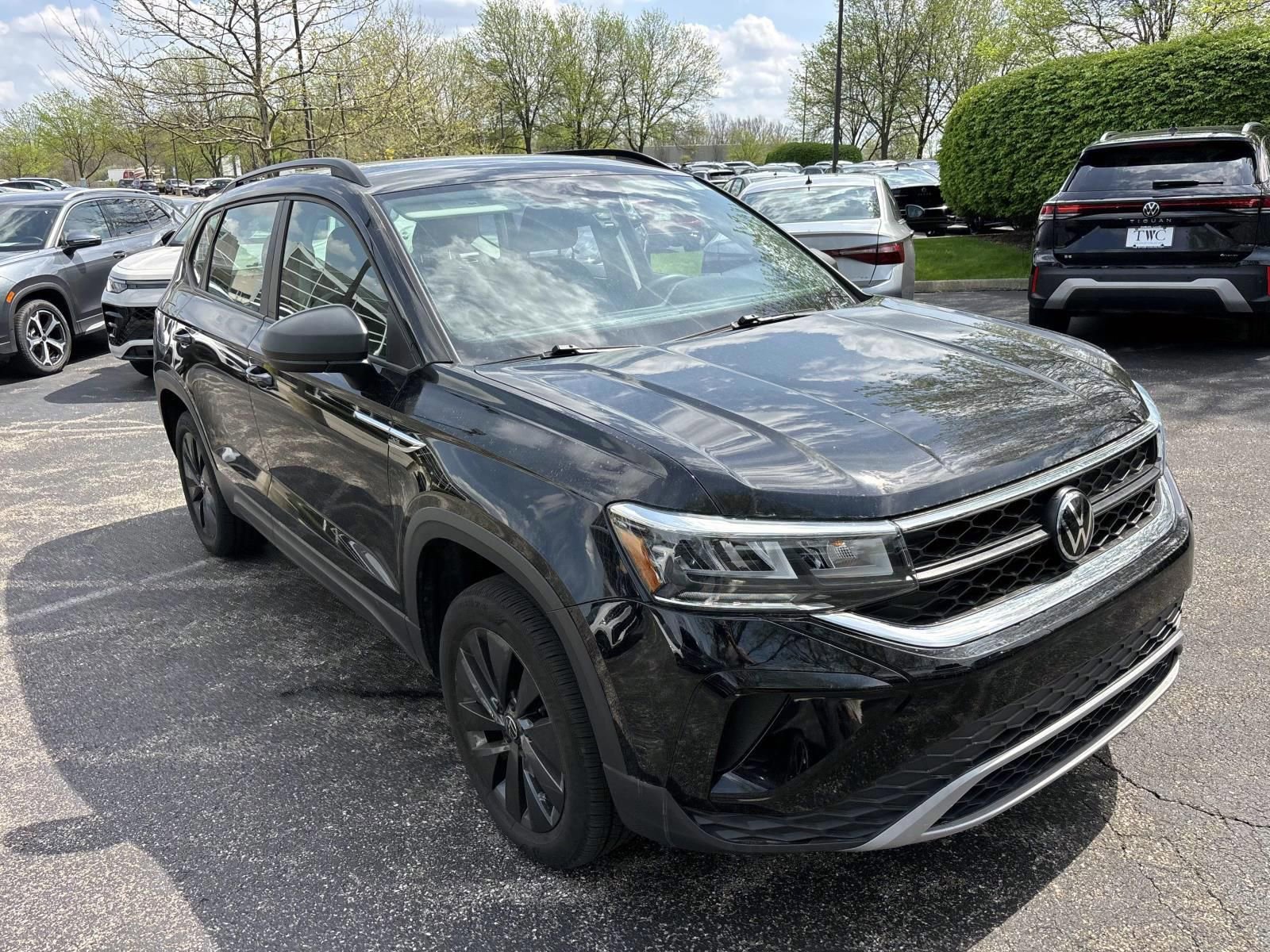 Used 2023 Volkswagen Taos S FWD image 3
