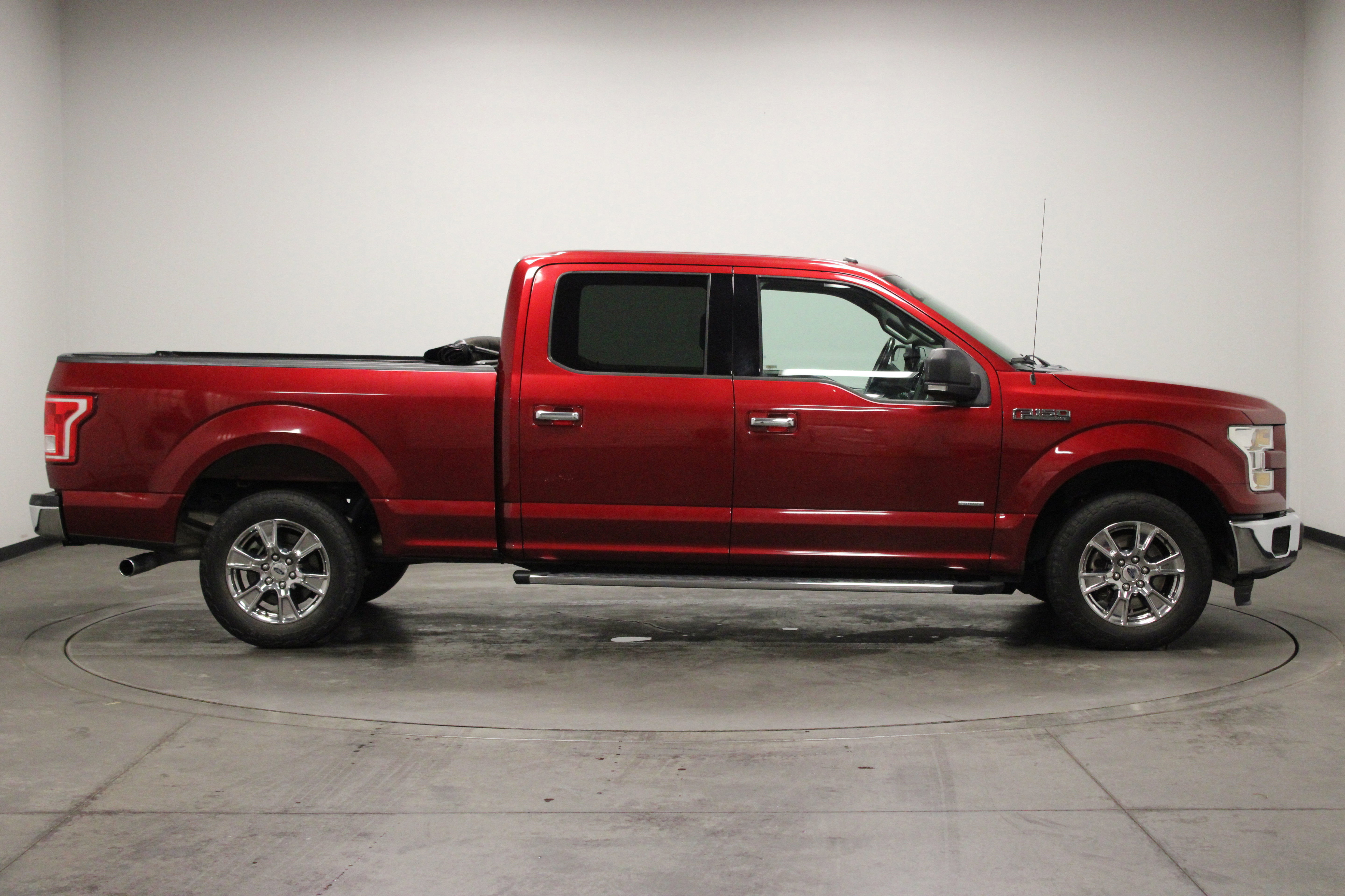 Used 2016 Ford F150 XLT w/ Equipment Group 301A Mid RWD image 9