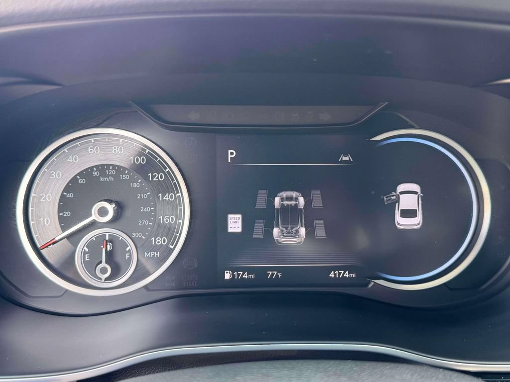 Certified 2026 Genesis G70 2.5T AWD/4WD image 27