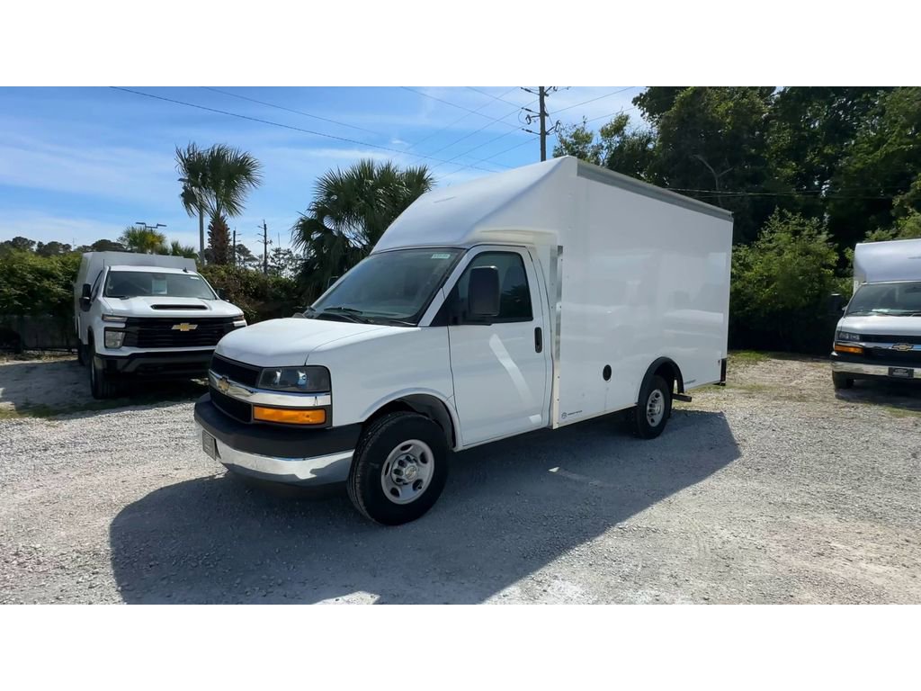 New 2025 Chevrolet Express 3500 w/ Power Convenience Package image 6