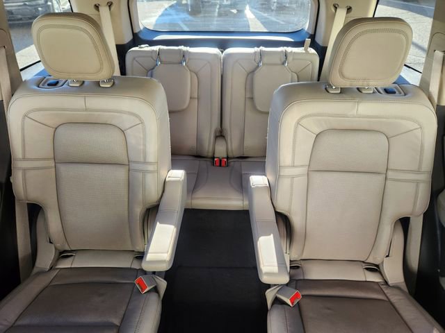 Certified 2023 Lincoln Aviator Reserve w/ Equipment Group 201A image 17