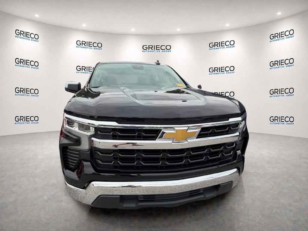 Used 2024 Chevrolet Silverado 1500 LT RWD image 2